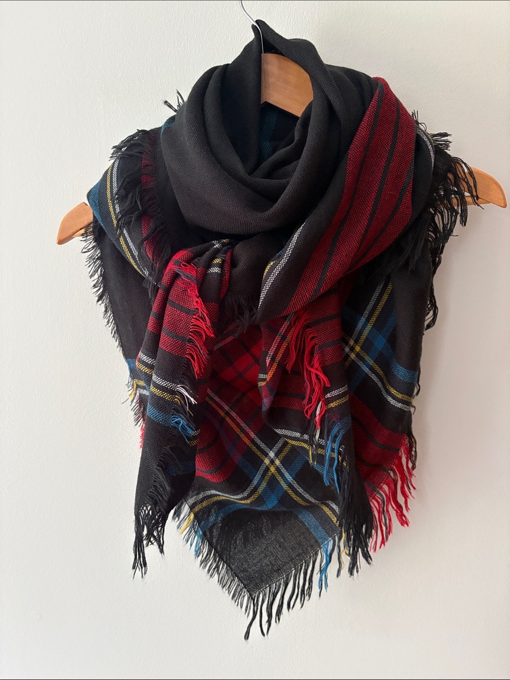 Oversized Blanket Scarf Black Red Blue Tartan